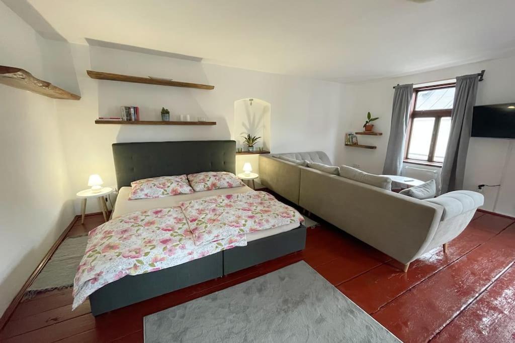 Apartman U Spinaru Тршешть Экстерьер фото